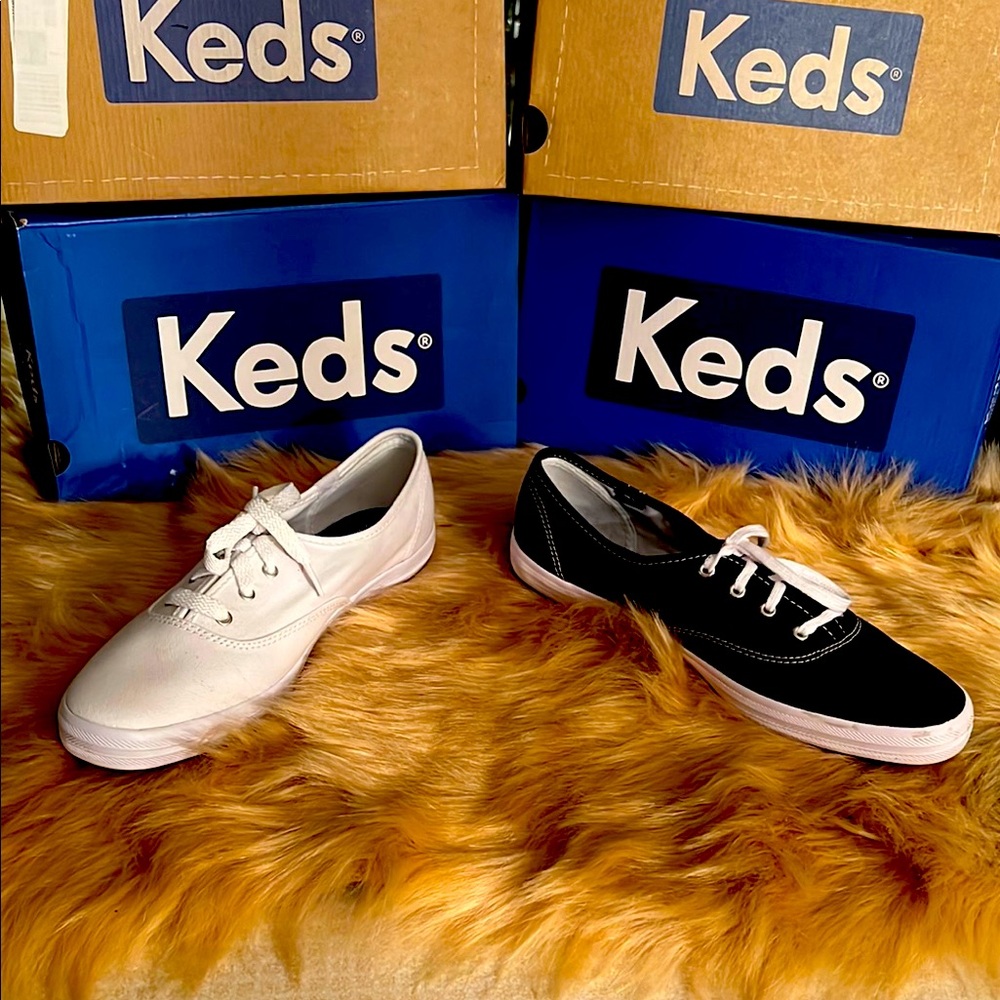 White and Black Canvas Sneakers with Rubber Soles